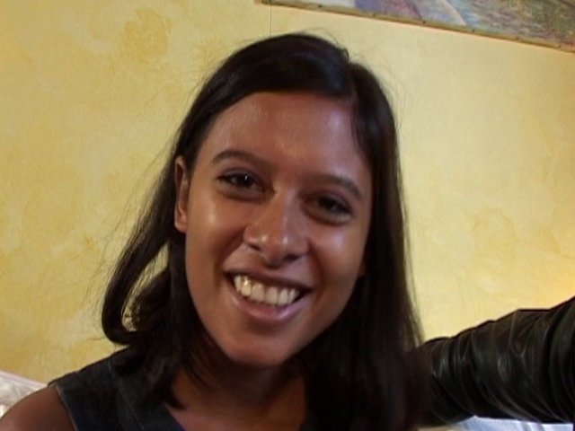 Une excitante métisse baisée par notre technicien