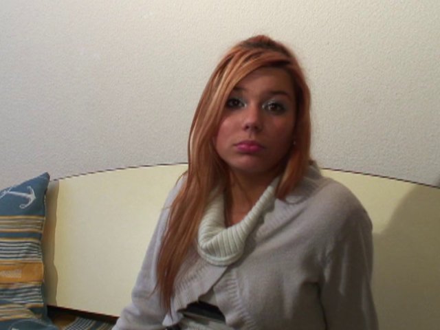 La jeune amatrice porno française baisée par deux gars